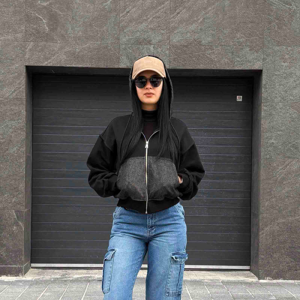 Суичър DENIM — черен с деним апликация, метален цип и качулка, 380гр памук, шит в Пловдив | Ulle