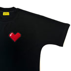 Тениска PIXEL LOVE — черна овърсайз с пиксел апликация и паднало рамо, 240гр памук, шита в Пловдив | Ulle